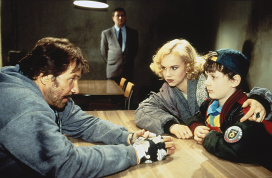 Götz George (links), Anette Hellwig, David Schelle (rechts) in "Das Tor des Feuers" (1996) Das Tor des Feuers