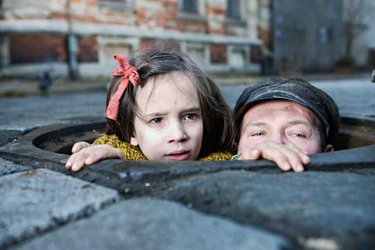 Milla Bankowicz, Robert Wieckiewicz In Darkness