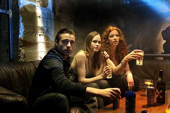 Florian Jahr, Inez Björg David, Marleen Lohse (v.l.n.r.) in "Zimmer 205" (2010-12) Zimmer 205