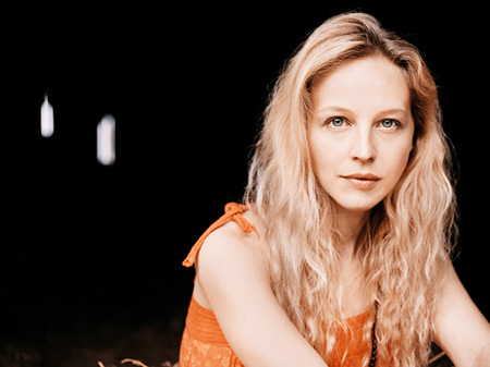 Petra Schmidt-Schaller am Set von "Sommer in Orange" (2010/11) Petra Schmidt-Schaller