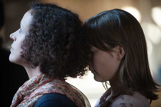 Maria Schrader, Marie Leuenberger (v.l.n.r.) in "Schwestern" (2011-13) Schwestern, Quelle: Farbfilm Verleih, DIF, © Dreamtool Ent., Wolfgang Ennenbach