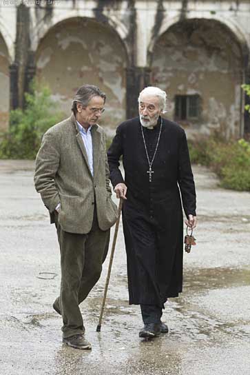 Jeremy Irons, Christopher Lee (v.l.n.r.) in "Nachtzug nach Lissabon" (2012/13) Nachtzug nach Lissabon