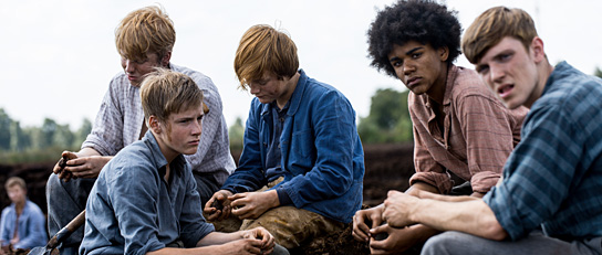 Ole Joensson, Louis Hofmann, Justus Rosenkranz, Langston Uibel, Enno Trebs (v.l.n.r.) in "Freistatt" (2012-15) Freistatt, © Zum Goldenen Lamm Filmproduktion, Boris Laewen