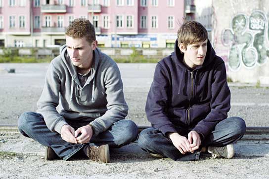 Martin Bruchmann, Josef Mattes (v.l.n.r.) in "Silent Youth" (2012) Silent Youth, © Salzgeber & Co. Medien GmbH