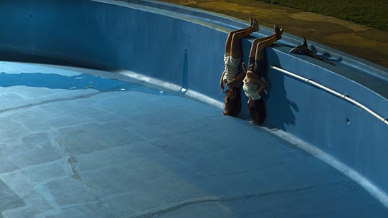 Sofía Azambuya, Malú Chouza (v.l.n.r.) in "Tanta Agua - Nichts als Regen" (2012/13) Tanta Agua - Nichts als Regen, Quelle: drei-freunde, DIF, © Alpha Violet