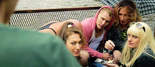 Claudia Splitt, Rummelsnuff, Nico Döring, Kaspar Kamäleon, Samia Chancrin (v.l.n.r.) in "Lose your Head" (2012/13) Lose your Head; Quelle: Pro-Fun Media Filmverleih, DIF, © Pro-Fun Media