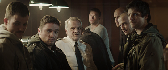 Ronald Zehrfeld (2.v.l.), Bernhard Schütz (3.v.l.), Mišel Matičević (rechts) in "Wir waren Könige" (2012-14) Wir waren Könige, Quelle: Summiteer Films, DIF