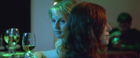 Marina Anna Eich, Antje Nikola Mönning (v.l.n.r.) in "Illusion" (2013) Illusion, Quelle: wtp international, DIF, © wtp international