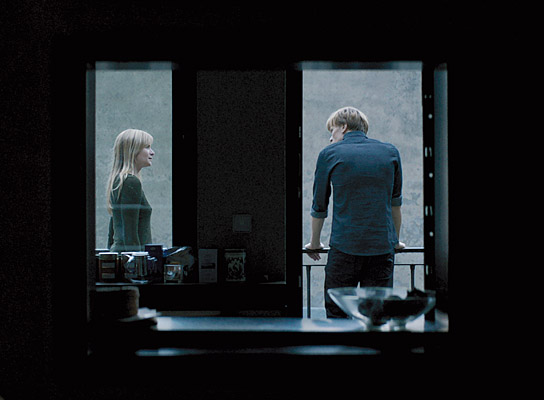 Julia Jentsch, Sebastian Hülk in "Auf einmal" (2014-16) "Auf einmal", © Emre Erkmen, 2015 EEE Productions