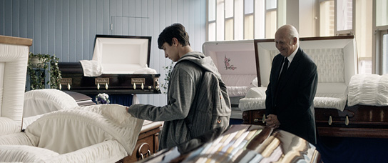 Alex Ozerov, R.D. Reid (v.l.n.r.) in "Coconut Hero" (2014/15) Coconut Hero, Quelle: Majestic Filmverleih, DIF, © Majestic