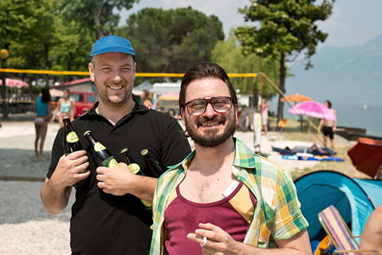 Stephan Zinner, Daniel Christensen (v.l.n.r.) in "Schweinskopf al dente" (2015/2016) "Schweinskopf al dente", Quelle: Constantin Film, DIF, © 2016 Constantin Film Ve