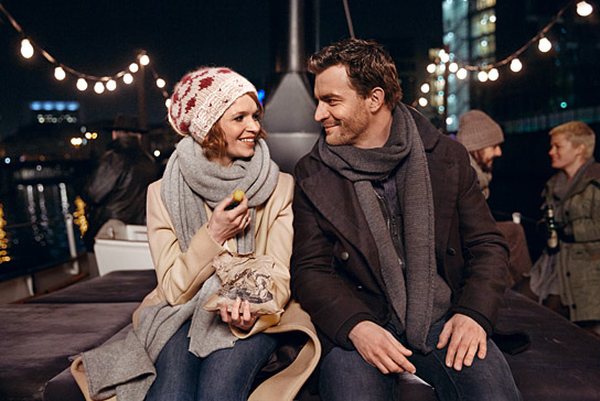 Karoline Herfurth, Friedrich Mücke in "SMS für dich" (2015/16) "SMS für dich", © 2016 Warner Bros. Ent.