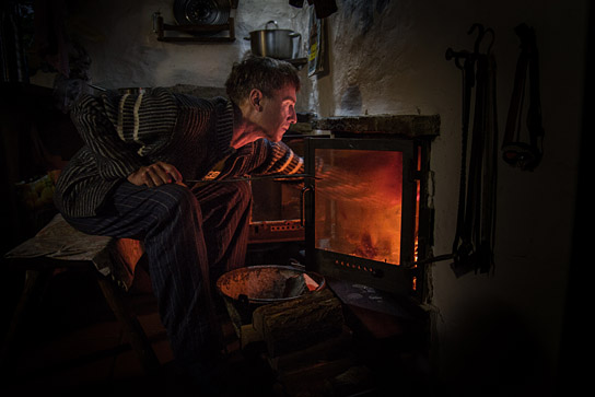 "Feuer bewahren - nicht Asche anbeten", Quelle: Real Fiction, © Lennart Speer