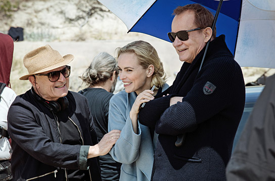 Volker Schlöndorff, Nina Hoss, Stellan Skarsgård (v.l.n.r.) bei den Dreharbeiten zu "Rückkehr nach Montauk" (2016/17) "Rückkehr nach Montauk", © Wild Bunch Germany 2017, Foto: Ann Ray
