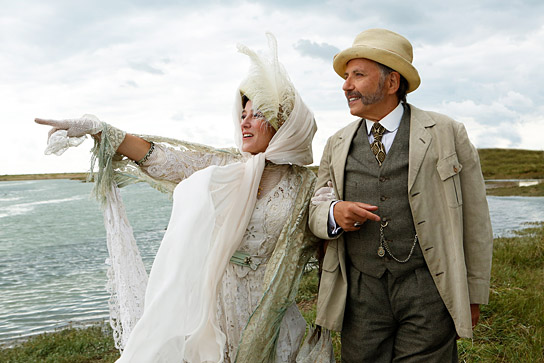 Valeria Bruni Tedeschi, Fabrice Luchini in "Die feine Gesellschaft" (2015/16) Quelle: Neue Visionen Filmverleih, DIF, © Neue Visionen Filmverleih