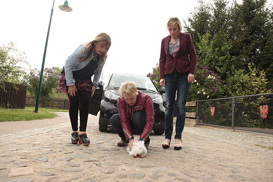 Astrid Ann Marie Pollmann, Floriane Daniel, Winnie Böwe (v.l.n.r.) in "Weiber! Schwestern teilen. Alles." (2016) "Weiber! Schwestern teilen. Alles.", Quelle: CROCO Film, DIF