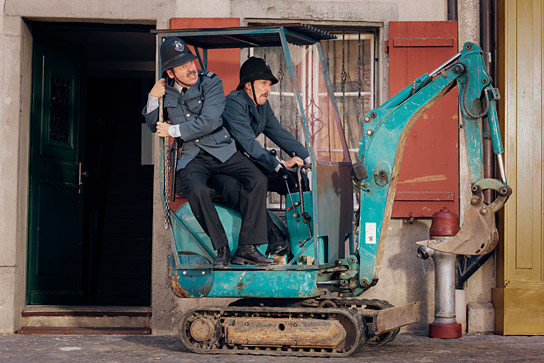 Erich Vock, Peter Hottinger (v.l.n.r.) in "Papa Moll und die Entführung des fliegenden Hundes" (2017) "Papa Moll und die Entführung des fliegenden Hundes", Quelle: polyband Medien, DIF, © Zodiac Pictures, Pascal Mora