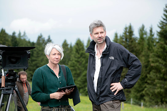 Alice Agneskirchner, Johannes Imdahl bei den Dreharbeiten zu "Auf der Jagd - Wem gehört die Natur?" (2017) "Auf der Jagd - Wem gehört die Natur?", © Broadview Pictures