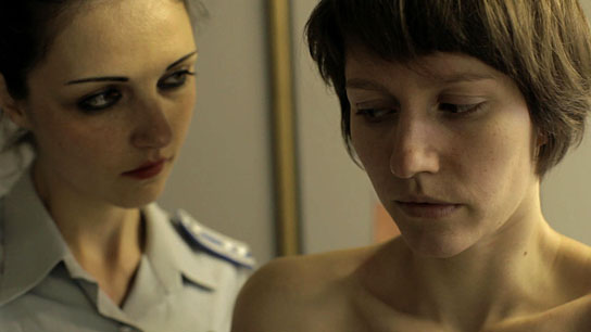 Lidija Andonov, Eva Anne Kessler (v.l.n.r.) in "You Are Everything" (2016) "You Are Everything"; Quelle: Cineleusis Filmverleih, DIF