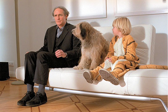 August Zirner, Neal Lennart Thomas (v.l.n.r.) in "Sergeant Pepper" (2004) "Sergeant Pepper", Quelle: Constantin Film, DIF, © Constantin Film, MTM Medien & Television München, Bavaria Film