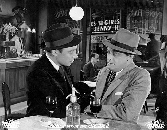 Carl Raddatz, Harald Paulsen (v.l.n.r.) in "Wir tanzen um die Welt" (1939) "Wir tanzen um die Welt"