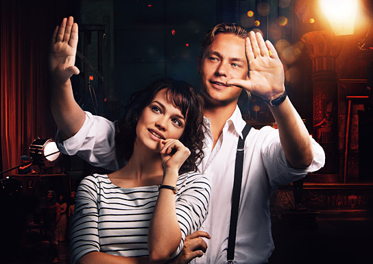 Emilia Schüle, Dennis Mojen in "Traumfabrik" (2019) "Traumfabrik", Quelle: TOBIS Film, DFF, © Traumfabrik Babelsberg, TOBIS Film, Foto: Jens Koch