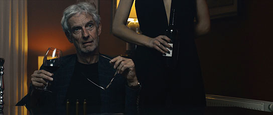 Mathieu Carrière in "Tal der Skorpione" (2019) "Tal der Skorpione", Quelle: Busch Media Group, DIF, © Busch Media Group, Foto: Jann Holzapfel