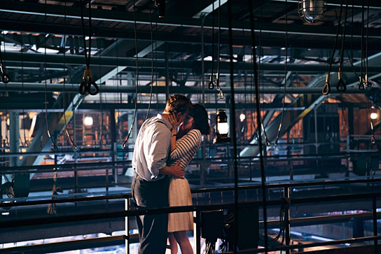 Dennis Mojen, Emilia Schüle in "Traumfabrik" (2019) "Traumfabrik", Quelle: TOBIS Film, DFF, © Traumfabrik Babelsberg, TOBIS Film, Foto: Julia Terjung