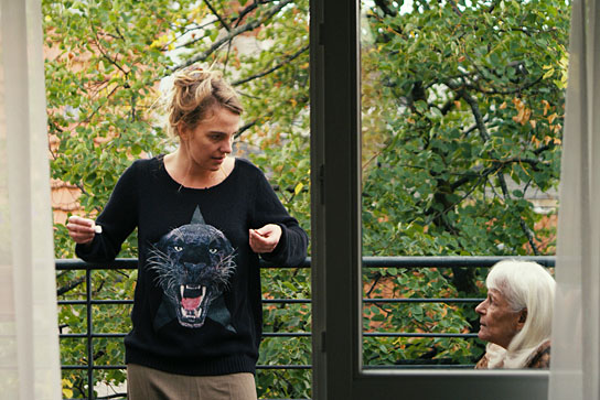 Kara Schröder, Ahuva Sommerfeld (v.l.n.r.) in "Frau Stern" (2018) Kara Schröder, Ahuva Sommerfeld (v.l.n.r.) in "Frau Stern" (2018); Quelle: Neue Visionen Filmverleih, DFF, © Neue Visionen Filmverleih