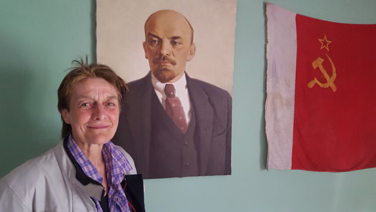 Margot Flügel-Anhalt in "Über Grenzen" (2019); Quelle: streetsfilm, DFF, © streetsfilm