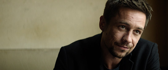 Killian Scott in "Phoenix" (2019); Quelle: Aylin Tezel, © Juan Sarmiento G., a little. film production, Aylin Tezel