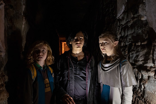 Arsseni Bultmann, Aaron Kissiov, Johanna Schraml, (v.l.n.r.) in "Die Wolf-Gäng" (2020); Quelle: Sony Pictures Entertainment Deutschland, DFF, © Carolin Ubl, Sony Pictures Entertainment Deutschland GmbH, Rat Pack Filmproduktion GmbH