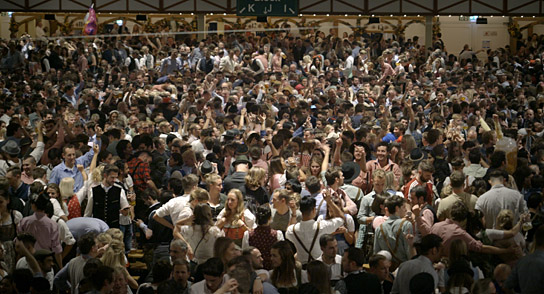 "Alkohol - Der globale Rausch" (2019) "Alkohol - Der globale Rausch" (2019); Quelle: Tiberius Film, DFF, © 2020 Tiberius Film, EIKON Filmproduktion, Miramonte Film