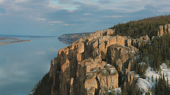 "Russland von oben" (2020); Quelle: Filmwelt, DFF, © colourFIELD, Aleksander Bratukhin, Filmwelt