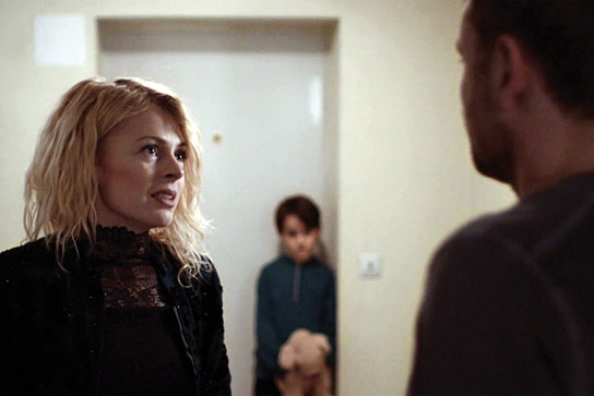 Isabell Gerschke, Oskar Netzel, Max Riemelt (v.l.n.r.) in "Kopfplatzen" (2019) Isabell Gerschke, Oskar Netzel, Max Riemelt (v.l.n.r.) in "Kopfplatzen" (2019); Quelle: Edition Salzgeber, DFF, © Salzgeber & Co. Medien GmbH