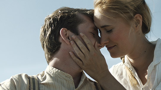 Sebastian Jessen, Rosalinde Mynster in "Von Liebe und Krieg" (2018) Sebastian Jessen, Rosalinde Mynster in "Von Liebe und Krieg" (2018); Quelle: Tamtam Film, DFF, © tamtamfilm