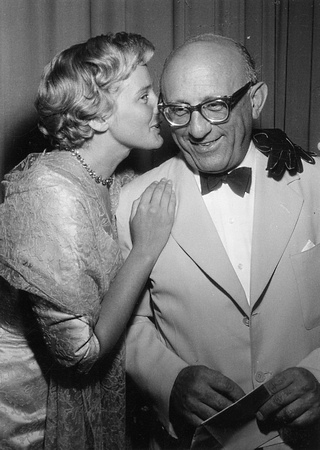 Maria Schell, Robert Siodmak anlässlich der Uraufführung von "Die Ratten" bei der 5. Berlinale 1955