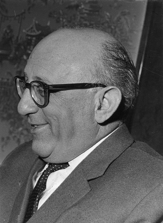 Robert Siodmak am 7. Februar 1958 bei dem Empfang zur Premiere von "Nachts, wenn der Teufel kam" im Hotel Atlantik, Hamburg Robert Siodmak am 7. Februar 1958 bei dem Empfang zur Premiere von "Nachts, wenn der Teufel kam" im Hotel Atlantik, Hamburg