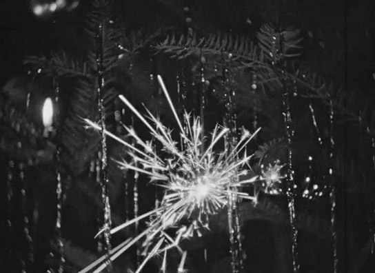 Screenshot aus "Kindertagebuch 1942" (1942); Quelle: SLUB Dresden, © SLUB Dresden, Filmverband Sachsen (Dresden), Hirsch Film (Dresden)