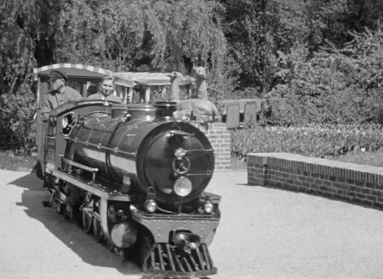 Screenshot aus "Blühende Welt – Stimmungsbilder einer Ausstellung" (1936); Quelle: SLUB Dresden, © SLUB Dresden, Filmverband Sachsen (Dresden), Hirsch Film (Dresden)