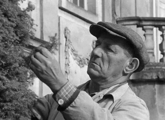 Screenshot aus "Beiträge zur Denkmalpflege: Schloss Pillnitz, Schloss Weesenstein, Zwinger Dresden" (1965); Quelle: SLUB Dresden, © SLUB Dresden, Filmverband Sachsen (Dresden), Hirsch Film (Dresden)