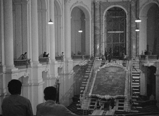 Screenshot aus "Beiträge zur Denkmalpflege: Schloss Dresden, Katholische Hofkirche Dresden, Zwinger Dresden" (1963); Quelle: SLUB Dresden, © SLUB Dresden, Filmverband Sachsen (Dresden), Hirsch Film (Dresden)