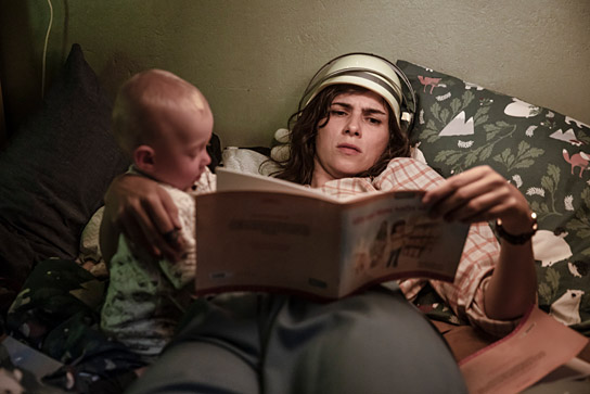 Nora Tschirner (rechts) in "Wunderschön" (2020) Nora Tschirner (rechts) in "Wunderschön" (2020); Quelle: Warner Bros. Pictures Germany, DFF, © 2021 Warner Bros. Entertainment