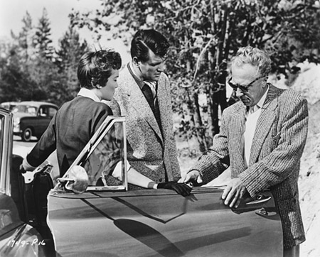 Jane Wyman, Rock Hudson, Detlef Sierck (v.l.n.r.) bei den Dreharbeiten zu "All That Heaven Allows" (US 1955) Jane Wyman, Rock Hudson, Detlef Sierck (v.l.n.r.) bei den Dreharbeiten zu "All That Heaven Allows" (US 1955); Quelle: DFF