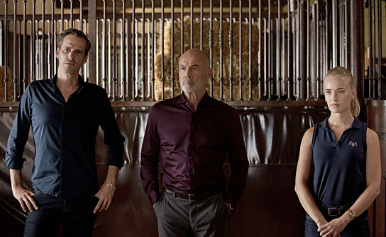 Max von Thun, Heiner Lauterbach, Valerie Huber (v.l.n.r.) in "Immenhof - Das große Versprechen" (2021) Max von Thun, Heiner Lauterbach, Valerie Huber (v.l.n.r.) in "Immenhof - Das große Versprechen" (2021)