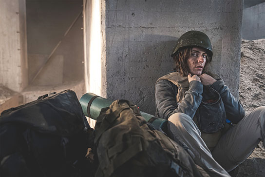 Antje Traue in "Die Bilderkriegerin - Anja Niedringhaus" (2022) Antje Traue in "Die Bilderkriegerin - Anja Niedringhaus" (2022); Quelle: Salzgeber & Co. Medien, DFF, © Salzgeber & Co. Medien GmbH