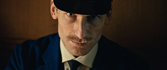 Florian Beyer in "The Expert at the Card Table - Looking for Erdnase" (2021)
