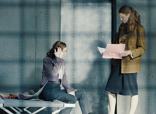 Sarah Ralfs (rechts) in "L'état et moi - Der Staat und ich" (2022)