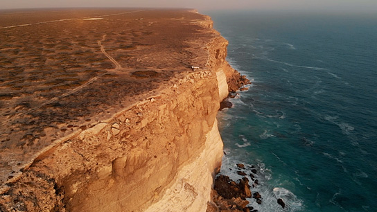 "Facing Down Under - Die Doku eines Backpackers" (2022)
