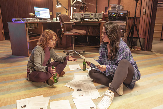 Karoline Herfurth, Jasmin Shakeri (v.l.n.r.) in "Einfach mal was Schönes" (2022) Karoline Herfurth, Jasmin Shakeri (v.l.n.r.) in "Einfach mal was Schönes" (2022)